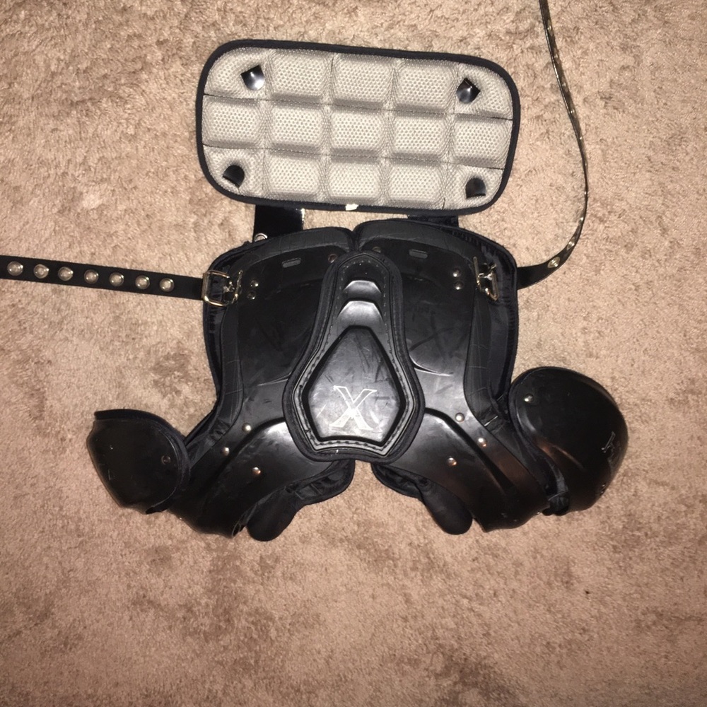 Youth football shoulder pads